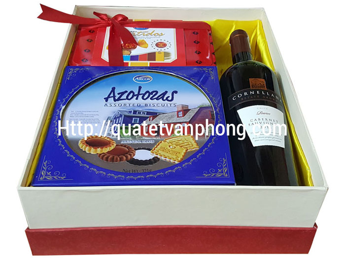 Hộp quà tết HM64